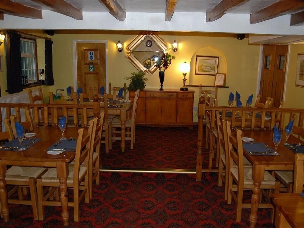 Britannia Inn Лланголлен Экстерьер фото