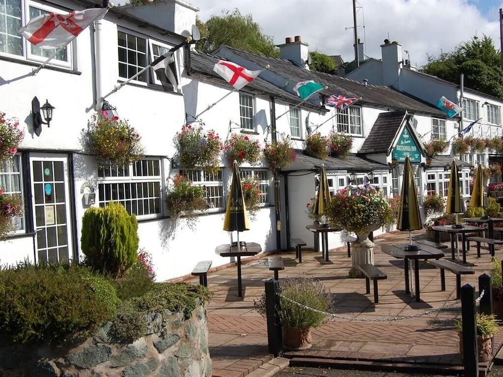 Britannia Inn Лланголлен Экстерьер фото
